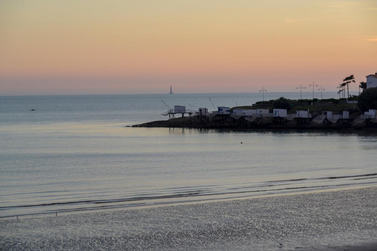 Cerise Royan - Le Grand Hotel De La Plage Buitenkant foto