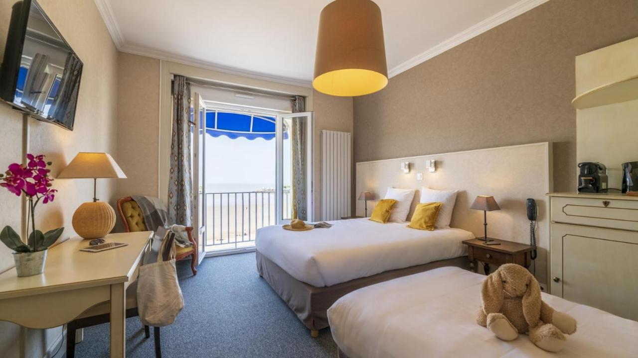 Cerise Royan - Le Grand Hotel De La Plage Buitenkant foto