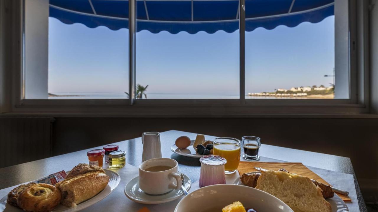 Cerise Royan - Le Grand Hotel De La Plage Buitenkant foto