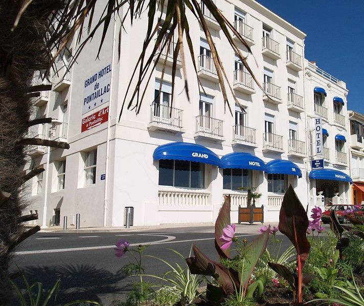 Cerise Royan - Le Grand Hotel De La Plage Buitenkant foto